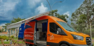 Van do Senac-DF leva cursos e matrículas a diversas regiões administrativas de Brasília