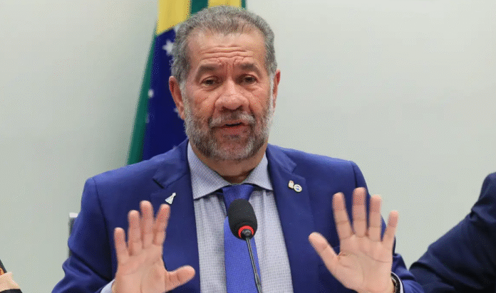 Lupi: Seis Milhões de Aposentados Foram Afetados por Descontos Irregulares politica