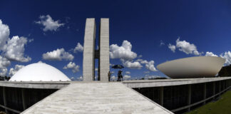 Câmara aprova uso de multas de trânsito para custear CNH de pessoas de baixa renda