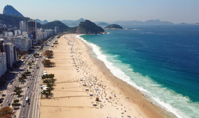 Show de Lady Gaga em Copacabana deve ter tempo firme e frio à noite cultura