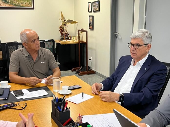 Deputado Pepa discute obras prioritárias com presidente da Caesb e celebra avanço na rede de esgoto em Planaltina