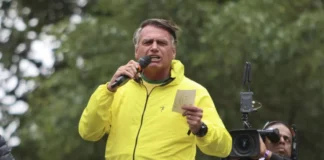 PL suspende funções partidárias e remuneração de Jair Bolsonaro