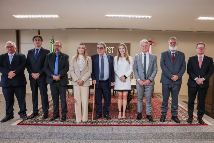 GDF e Poder Judiciário firmam parceria para o plantio de 70 mil mudas de espécies nativas do Cerrado brasilia