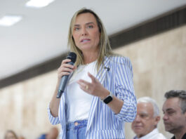 Celina Leão assume governo do DF após renúncia de Ibaneis Rocha