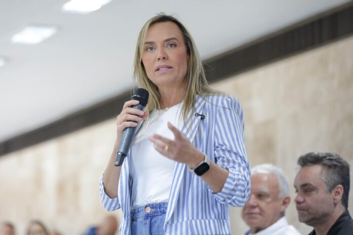 Pró-Jovem Digital: GDF lança capacitação para mais de 4 mil jovens em situação de vulnerabilidade brasilia celina leao