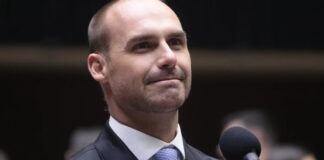 PGR descarta pedido de prisão preventiva de Eduardo Bolsonaro feito por parlamentares