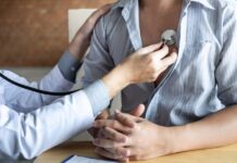 Seleção para médicos oferece salários de até R$ 22,6 mil