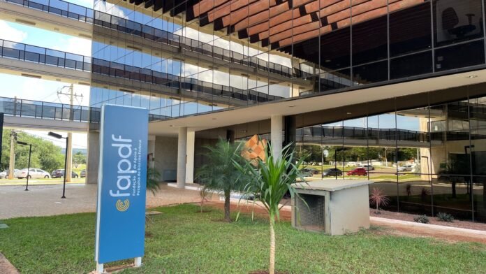 Abertas inscrições para três editais de fomento à ciência, tecnologia e inovação brasilia fapdf