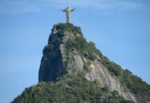 Cristo Redentor celebra 94 anos com missa especial e presença de Renato Aragão como novo embaixador