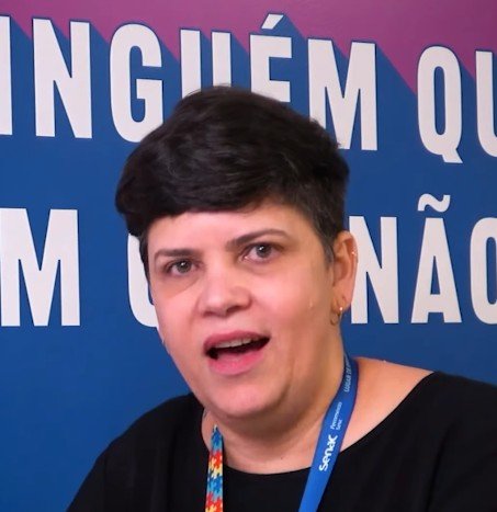 Domine a IA: Instrutora do Senac-DF ensina como criar prompts eficazes em vídeo didático