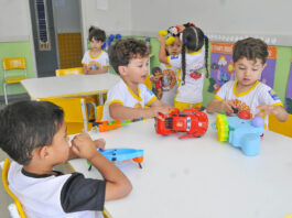 CNTE comemora reajuste do piso do magistério, mas prefeitos criticam impacto fiscal