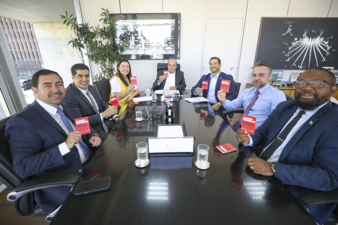 GDF e CBF firmam acordo para levar campanha contra o racismo a todo o país brasilia