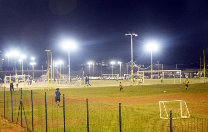 Mais um centro esportivo do DF ganha manutenção e iluminação especial brasilia esporte
