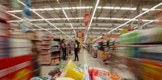 Conta de luz, alimentos e gasolina puxam deflação de 0,14% na prévia da inflação de agosto