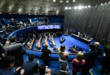 Congresso mantém três vetos presidenciais, derruba um e altera regras para obtenção da CNH