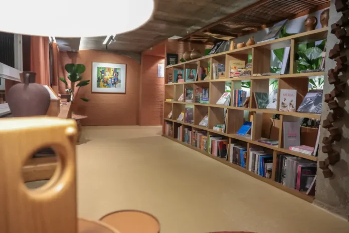 Senac leva literatura à CASACOR Brasília 2025