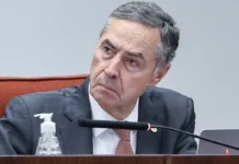 Barroso critica sanções dos EUA e defende julgamento de Bolsonaro no STF