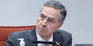 Barroso critica sanções dos EUA e defende julgamento de Bolsonaro no STF