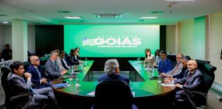 Caiado reforça parceria entre Goiás e Índia em encontro com o novo embaixador do país