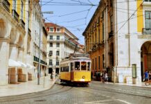 Acidente com Elevador da Glória em Lisboa deixa 15 mortos e 18 feridos