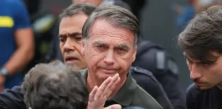 Bolsonaro apresenta melhora, mas segue internado em Brasília