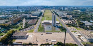 Câmara acelera criação da bancada cristã com pedido de urgência em votação