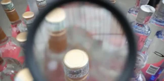 Mortes por intoxicação por metanol sobem para 16 no país