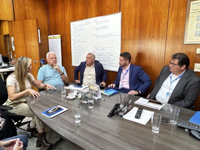 GDF e Caixa Econômica Federal tratam do andamento de obras no Distrito Federal brasilia