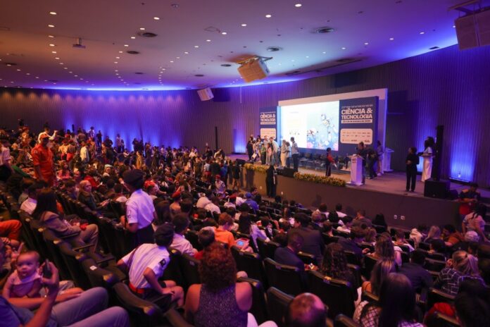 Alunos da Rede EduSesc conquistam medalha de ouro na Olimpíada Brasileira de Astronomia e Astronáutica brasilia sesc