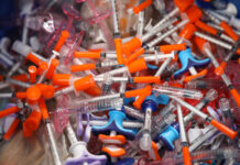 Descarte irregular de canetas emagrecedoras no lixo reciclável soma 1,3 tonelada no DF entre 2024 e 2025