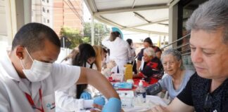 Sábado da saúde: Novembro Azul do Diabetes faz mutirão na Praça Cívica