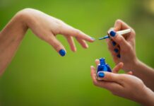 Anvisa proíbe duas substâncias usadas em cosméticos por risco de câncer e infertilidade