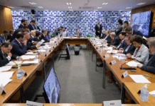 Governo tenta alterar pontos do projeto Antifacção sobre papel da PF e uso da Lei Antiterrorismo