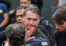 Bolsonaro enfrenta audiência de custódia após prisão preventiva determinada por moraes