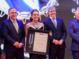 Gracinha Caiado recebe Medalha do Mérito Industrial da Fieg