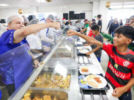 Usuários dos restaurantes comunitários de Ceilândia Norte e Estrutural têm transporte gratuito para almoçar em outras unidades