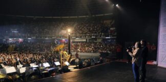 Ovacionada: Celina reúne 10 mil em Natal solidário