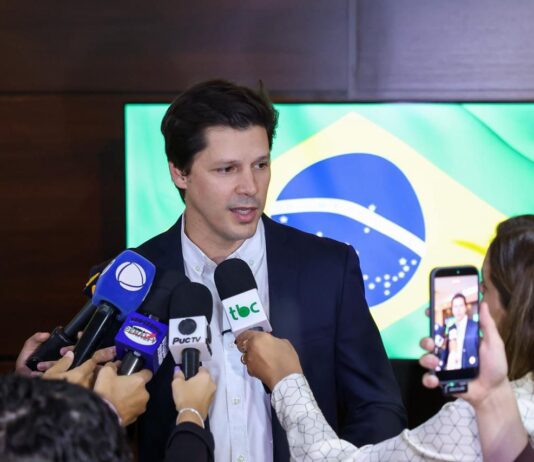 Daniel Vilela dispara e chega a 44,2% em nova pesquisa ao governo