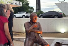 Senac-DF presta tributo a Niemeyer