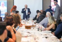 Governador destaca transformação na infraestrutura de Vicente Pires em almoço com empresários