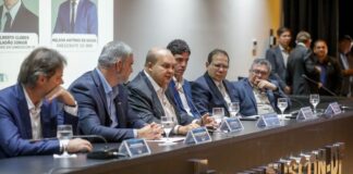 Em reunião com o setor da construção civil, Ibaneis Rocha destaca avanços no DF e apresenta novo presidente do BRB