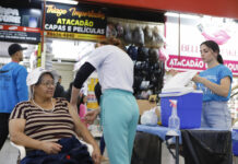 Carro da Vacina leva imunização à Ceilândia