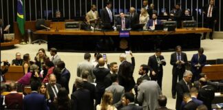 Câmara aprova projeto que reduz benefícios fiscais e reforça transparência