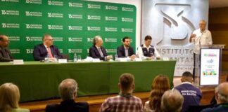 Brasil assina contrato para compra das primeiras doses da vacina nacional contra a dengue