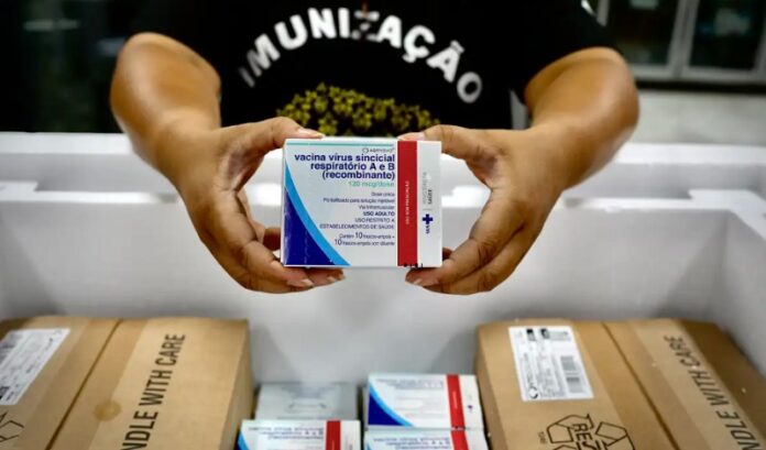Ministério da Saúde inicia distribuição nacional da vacina contra o vírus sincicial respiratório saude