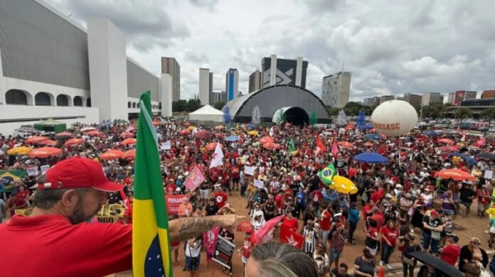 Protestos contra PL da Dosimetria reúnem manifestantes em capitais brasileiras neste domingo politica