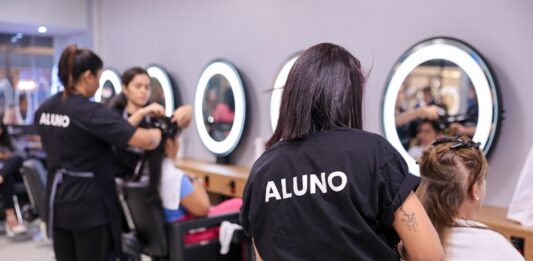 Senac oferece promoção especial no mês das mães com tratamento capilar gratuito