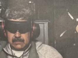 Trump divulga foto de Maduro algemado após captura