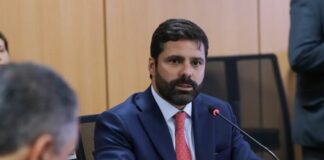 Lula nomeia Manoel Carlos de Almeida Neto como ministro da Justiça