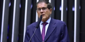 Deputado prioriza estátua gigante com dinheiro público